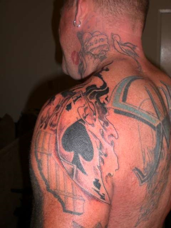 Desenhos e Significados da Tatuagem de Ás de Espada 34 