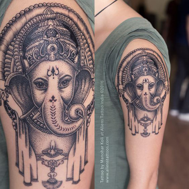tatuagem hindu no ombro 