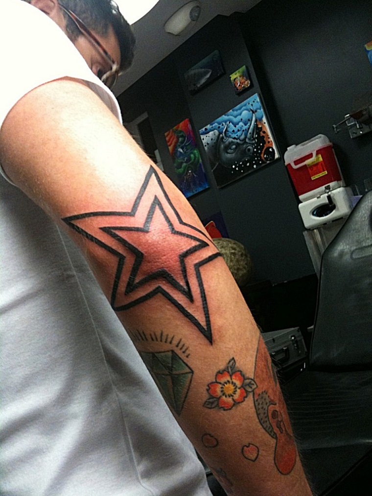 tatuagens-estrela-flores-projetos 