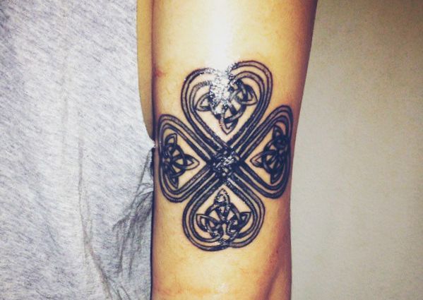 Celta deixa tatuagem no braço 