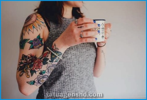 Como as tatuagens de famosos influenciam a cultura da moda