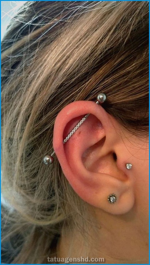 Ideias Criativas de Piercings para o Rosto