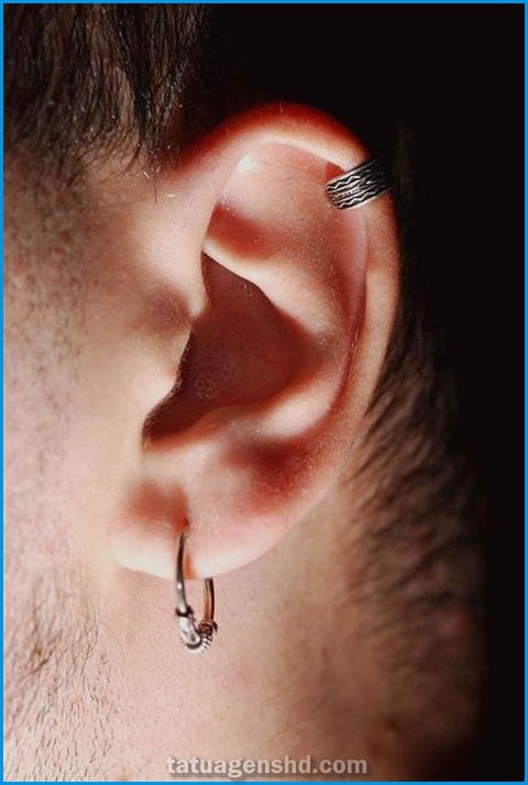 Piercings de Orelha para Homens: Estilos e Dicas