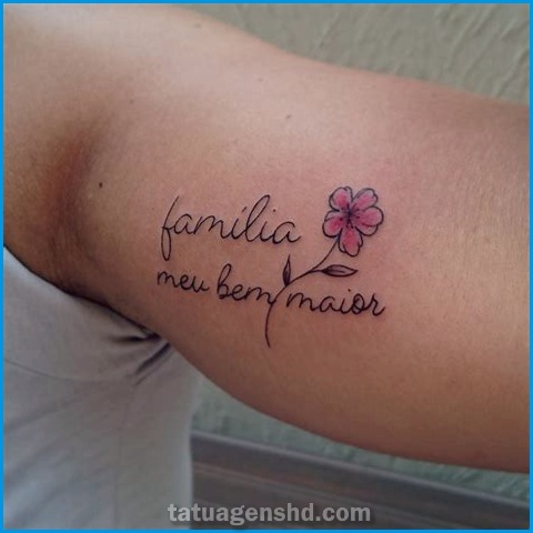 Tatuagem de Família: Celebrando os Vínculos Familiares na Pele