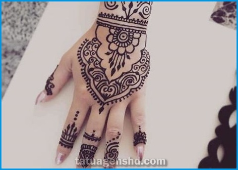 Tatuagem de henna: uma alternativa temporária e cheia de estilo