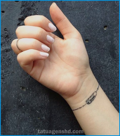 Tatuagens pequenas com significados fortes: ideias para se inspirar